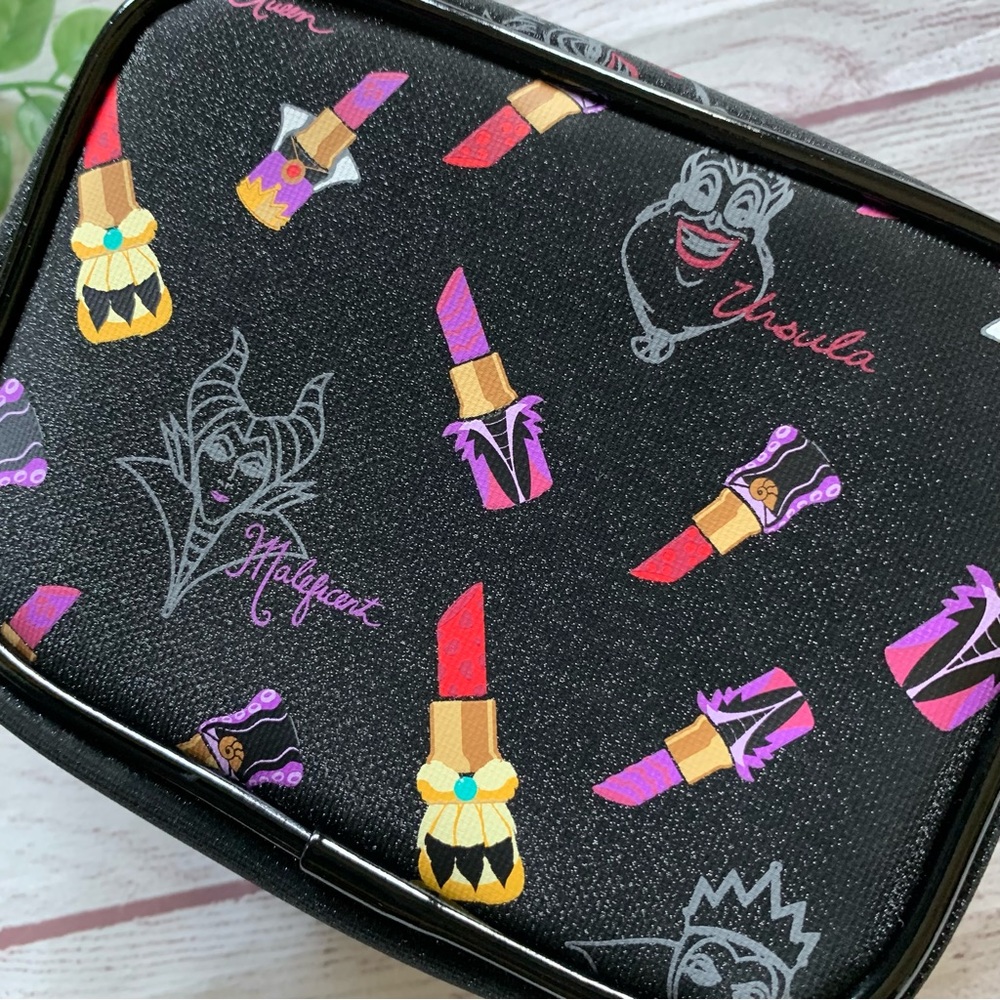 DISNEY PARKS Tokyo disneyland Disney villain Cruella and Ursula cosmetic pouch